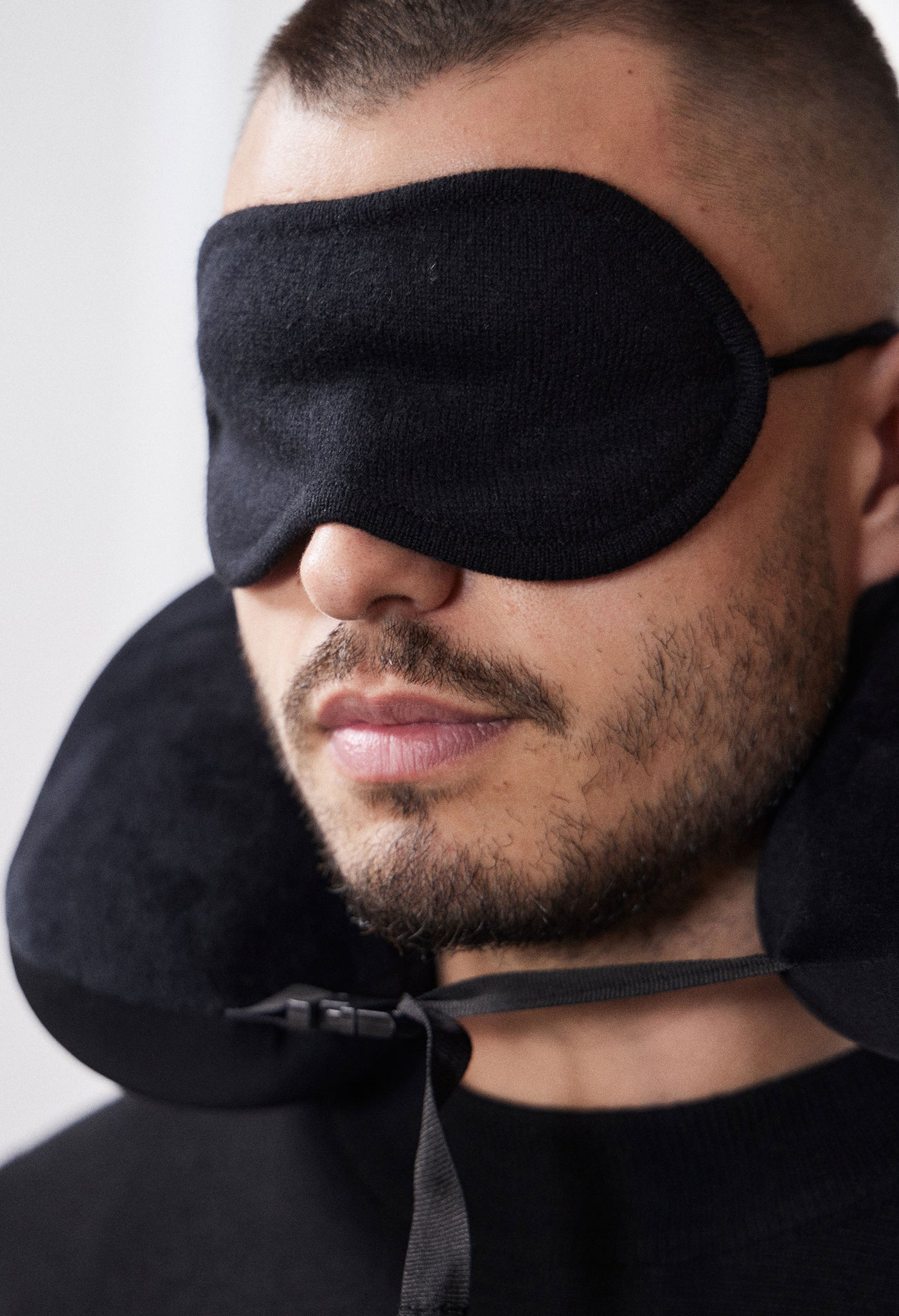 Cashmere Travel Eyemask - Black